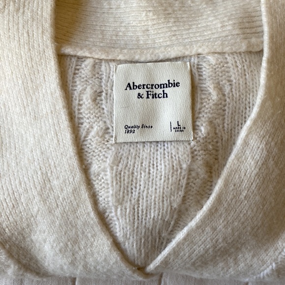 Abercrombie & Fitch Button Sweater - Picture 4 of 4